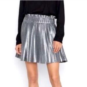 ZARA Woman SILVER PLEATED MINI SKIRT/SHORTS